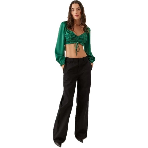 Urban Outfitters Caroleena Emerald Green Ruched Cropped Puff Sleeve Blou… - Picture 5 of 10